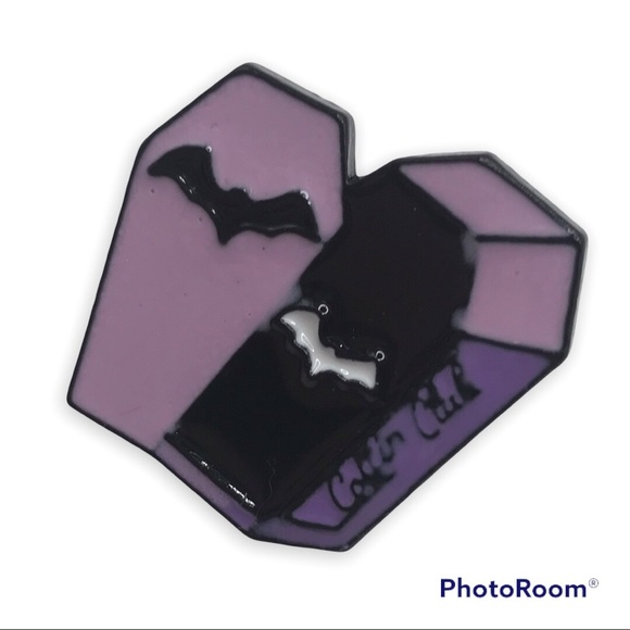 Coffin Club Bats n Coffin Enamel Flair pin gothic - Picture 4 of 5